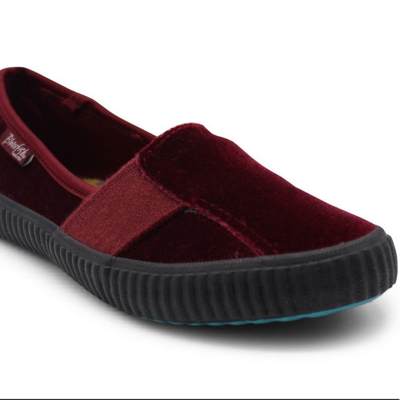 Ultra Comfort Deluxe Velvet Red Sporty Sneakers - Picture 4 of 4